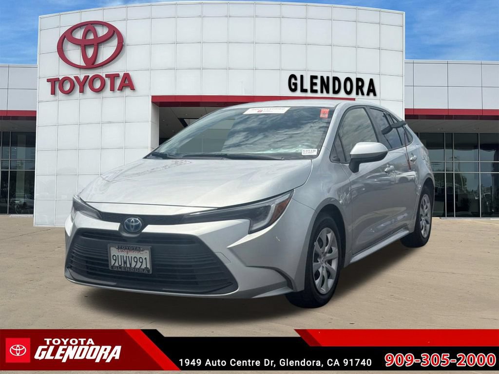 Certified 2025 Toyota Corolla LE w/ Carpet Mat Package (TMS) FWD image 4