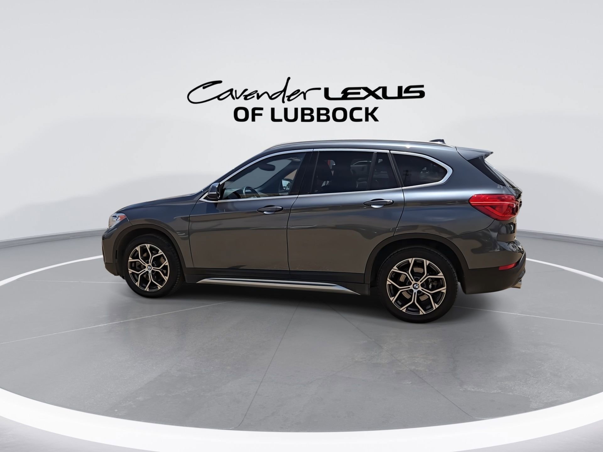 Used 2022 BMW X1 xDrive28i AWD/4WD image 6