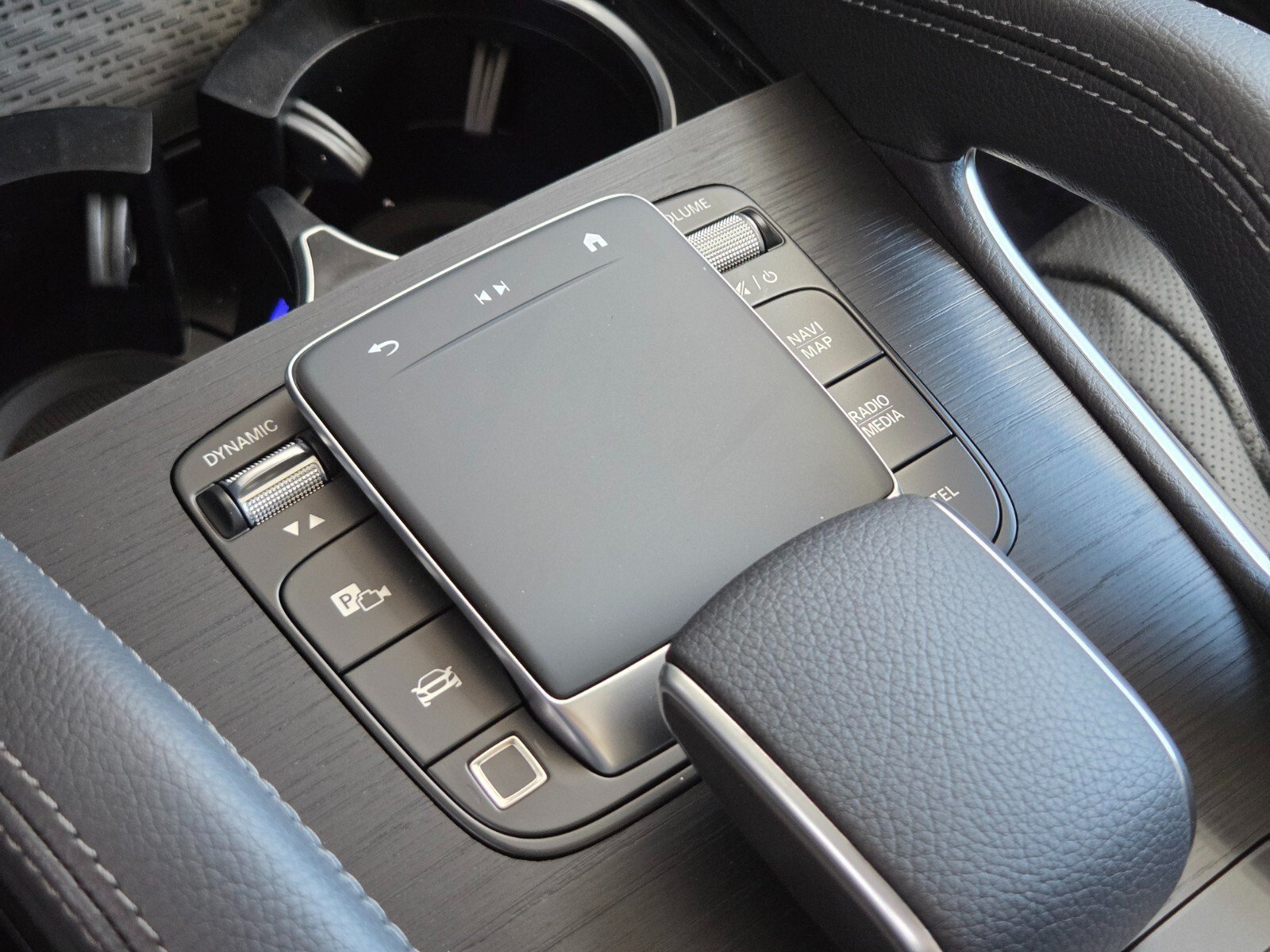 New 2026 Mercedes-Benz GLS 580 4MATIC image 26