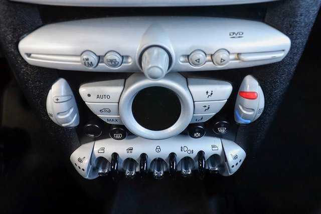 Used 2010 MINI Cooper S image 11