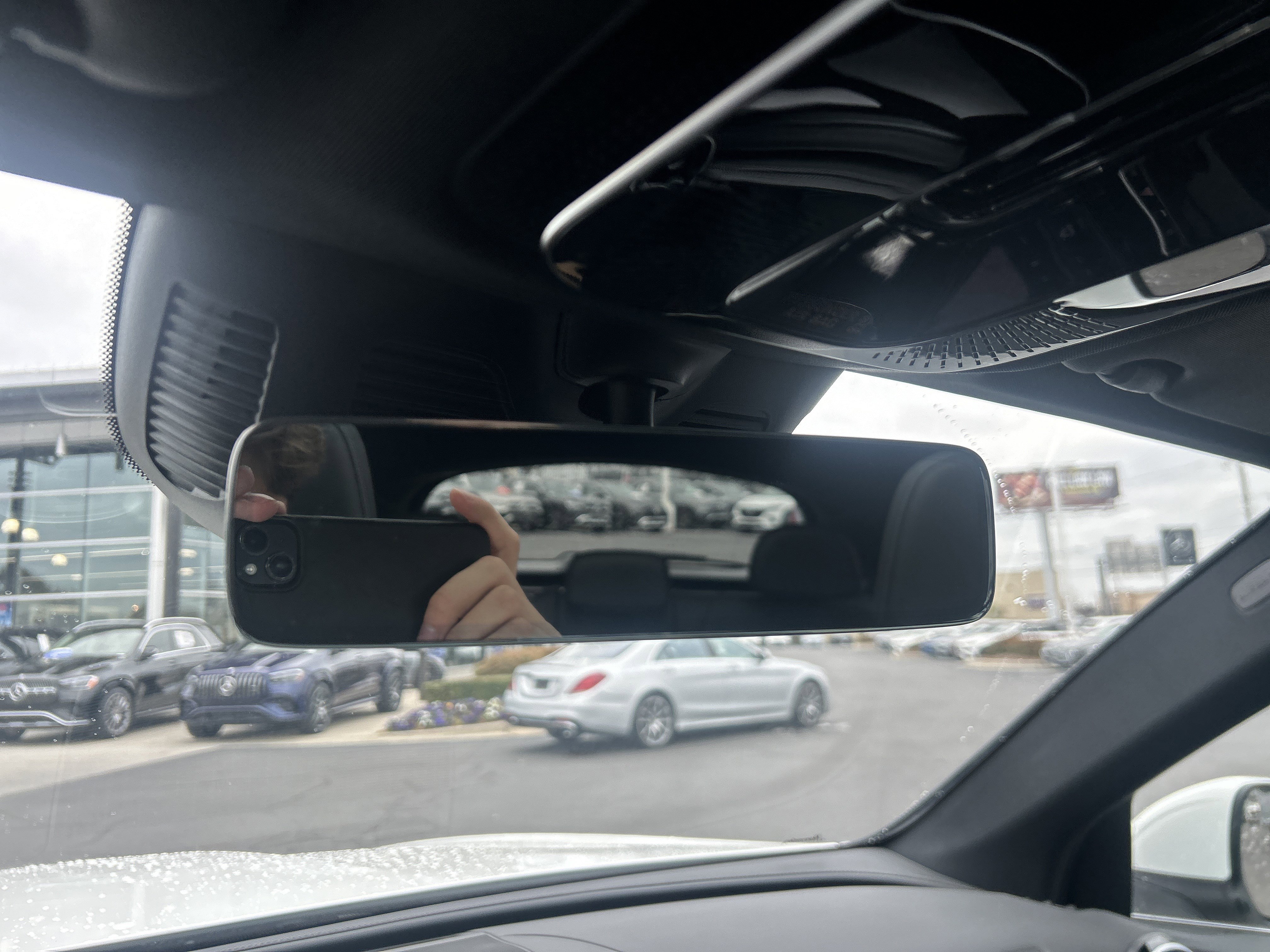 Used 2025 Mercedes-Benz GLC 300 4MATIC w/ Driver Assistance Package image 27