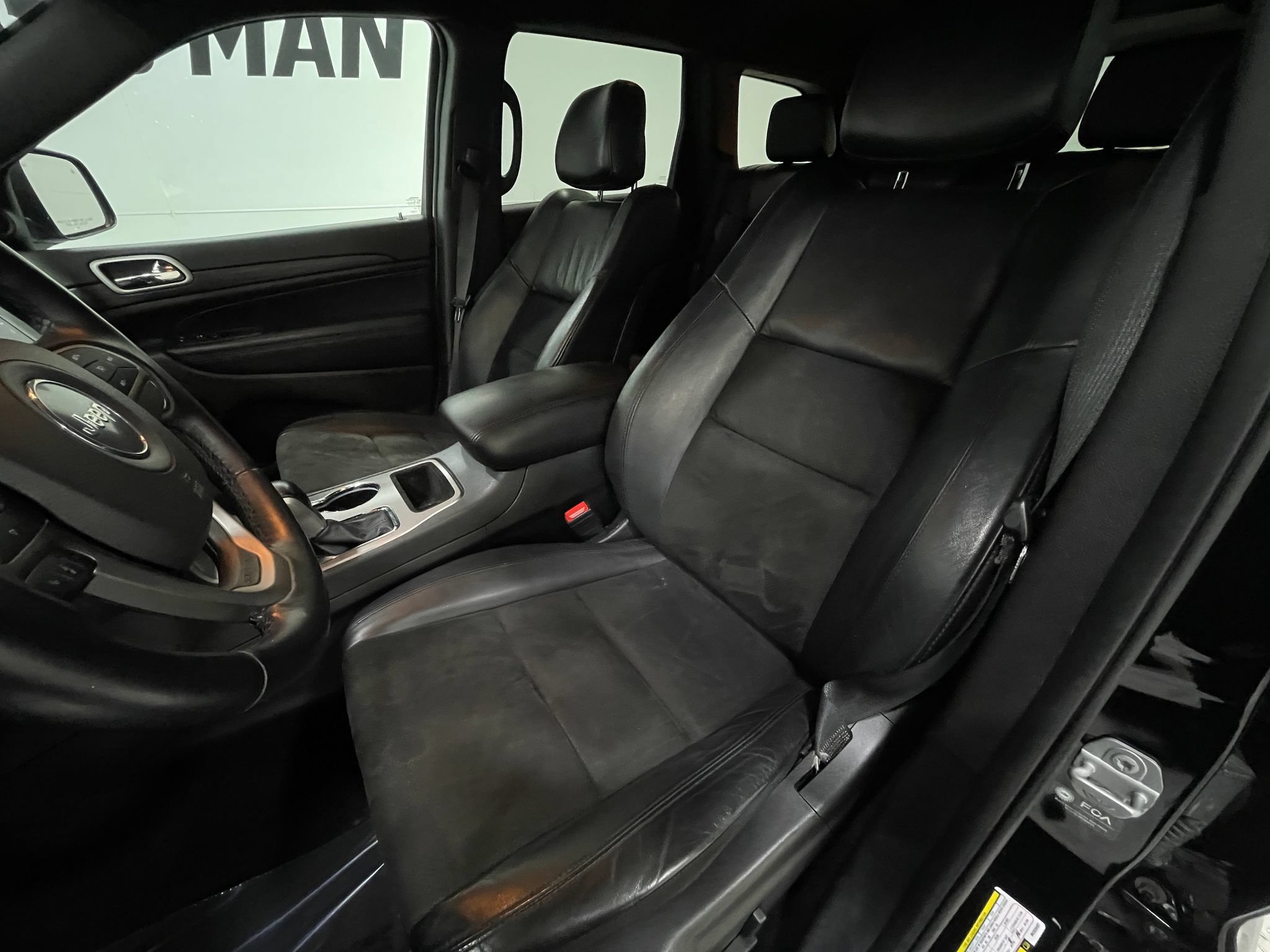 Used 2021 Jeep Grand Cherokee Laredo X AWD/4WD image 13