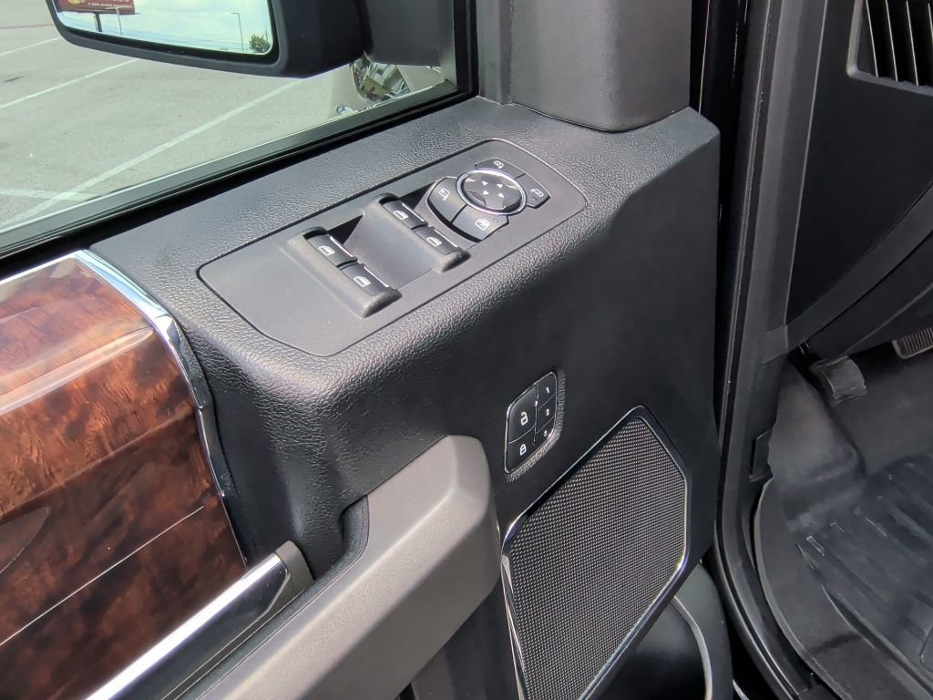 Used 2016 Ford F150 Platinum w/ Equipment Group 701A Luxury image 12