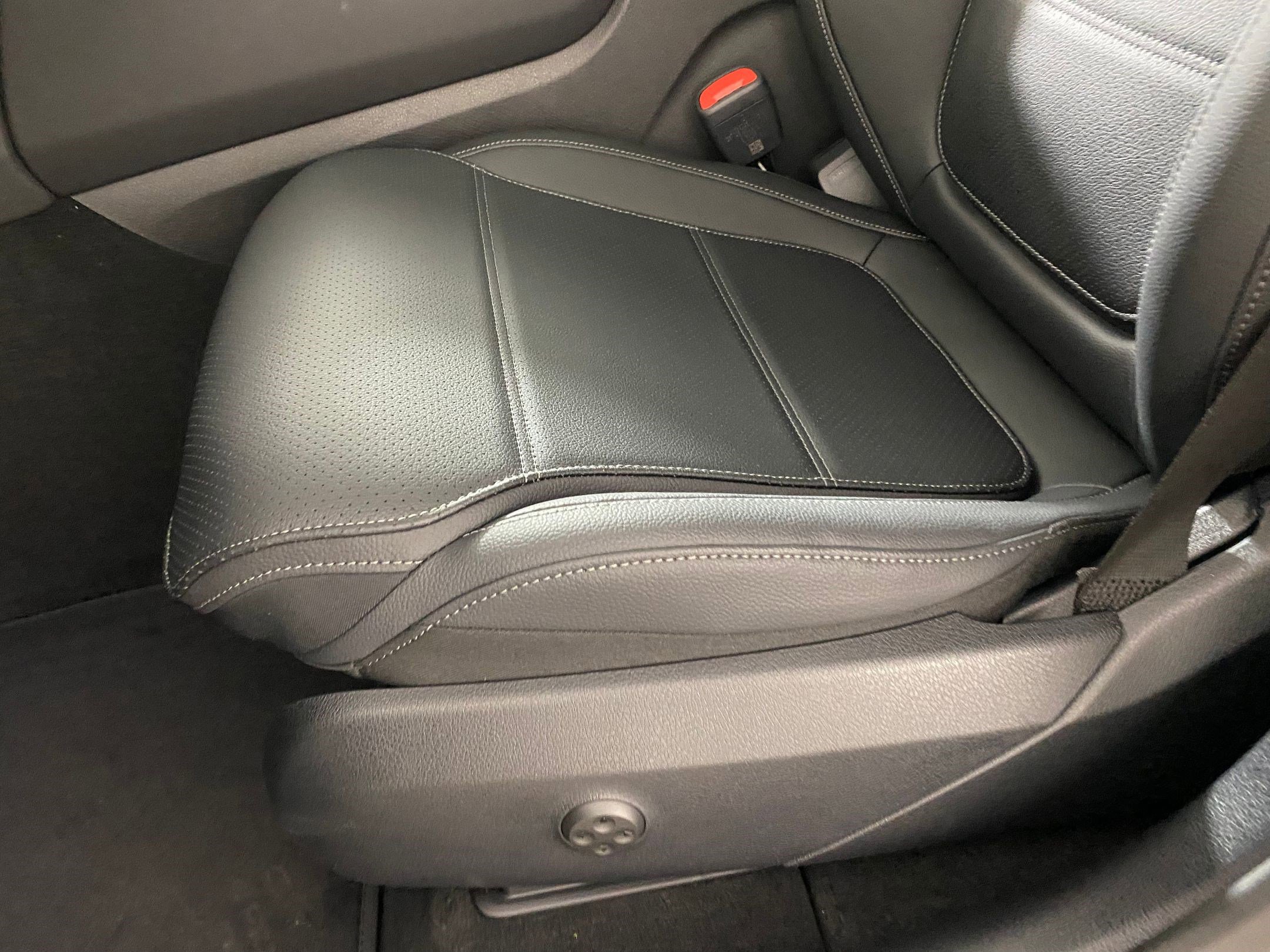 Used 2026 Mercedes-Benz GLC 300 4MATIC image 12