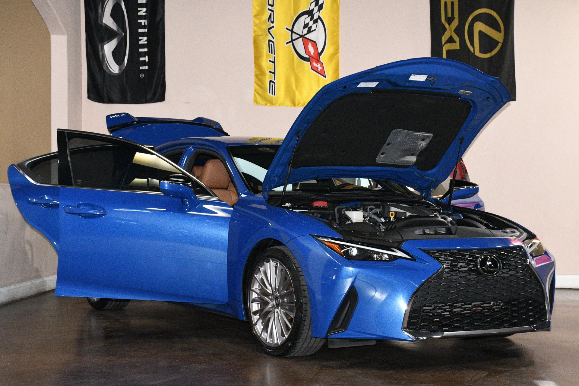 Used 2023 Lexus IS 300 w/ Premium Package RWD image 89