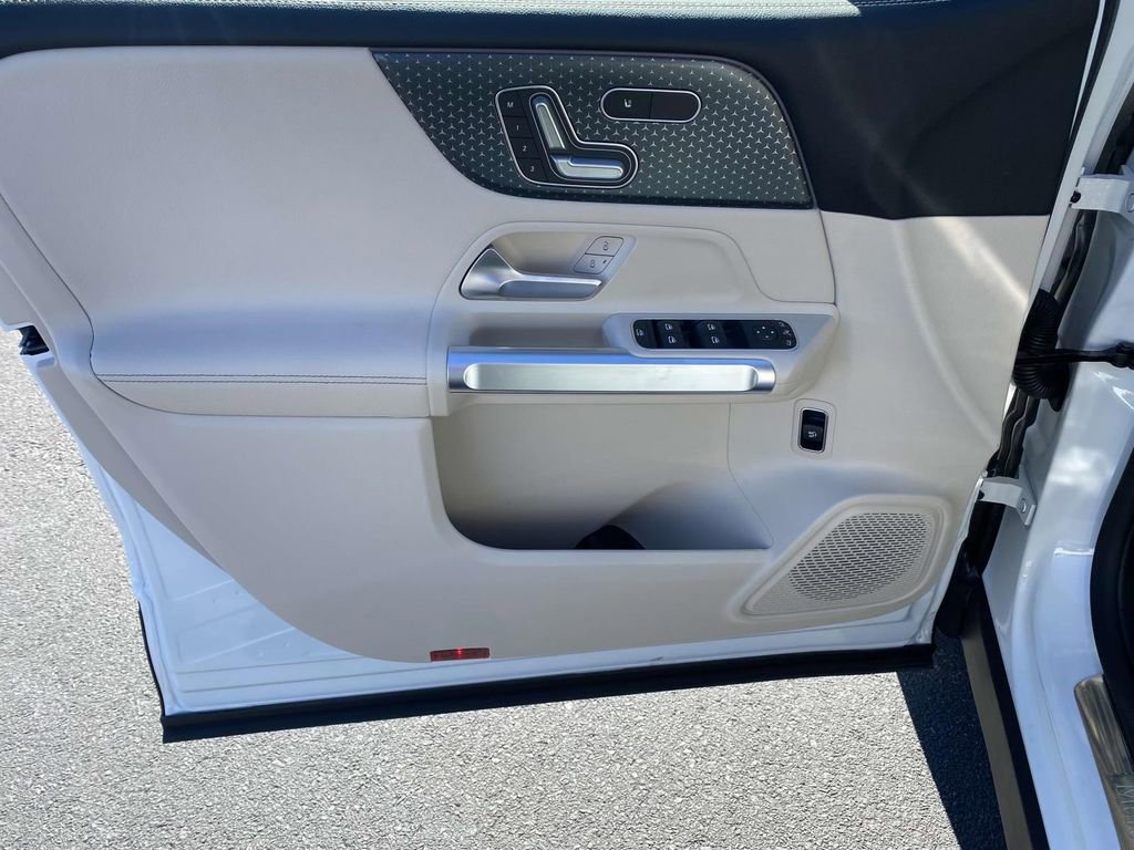 Certified 2025 Mercedes-Benz GLB 250 image 15