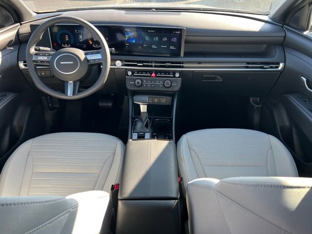Certified 2025 Hyundai Santa Cruz SE image 12