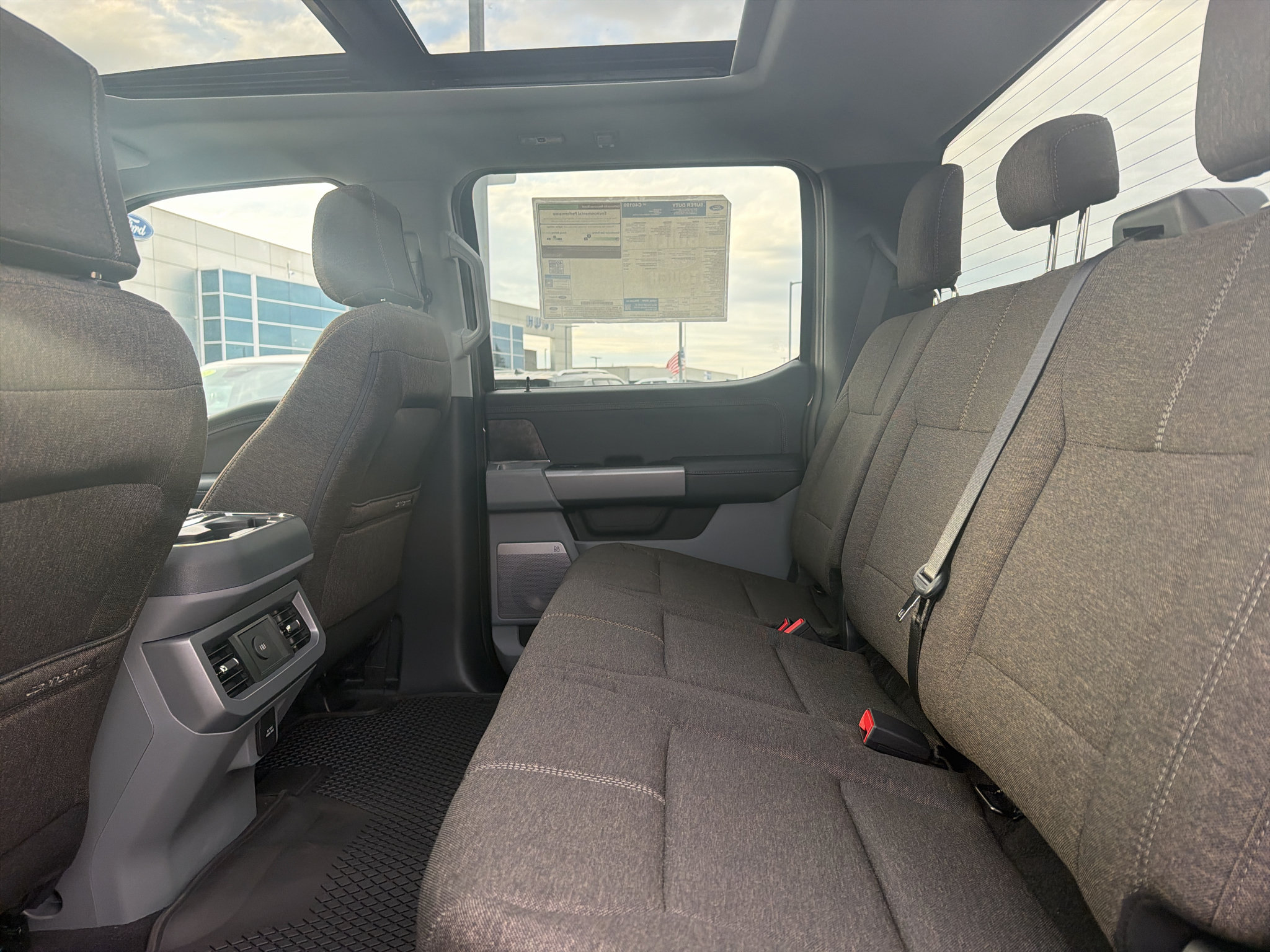 New 2027 Ford F250 XLT w/ XLT Premium Package AWD/4WD image 31