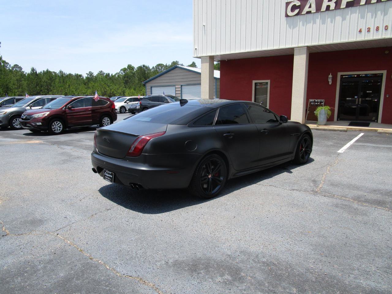 Used 2016 Jaguar XJ R RWD image 4