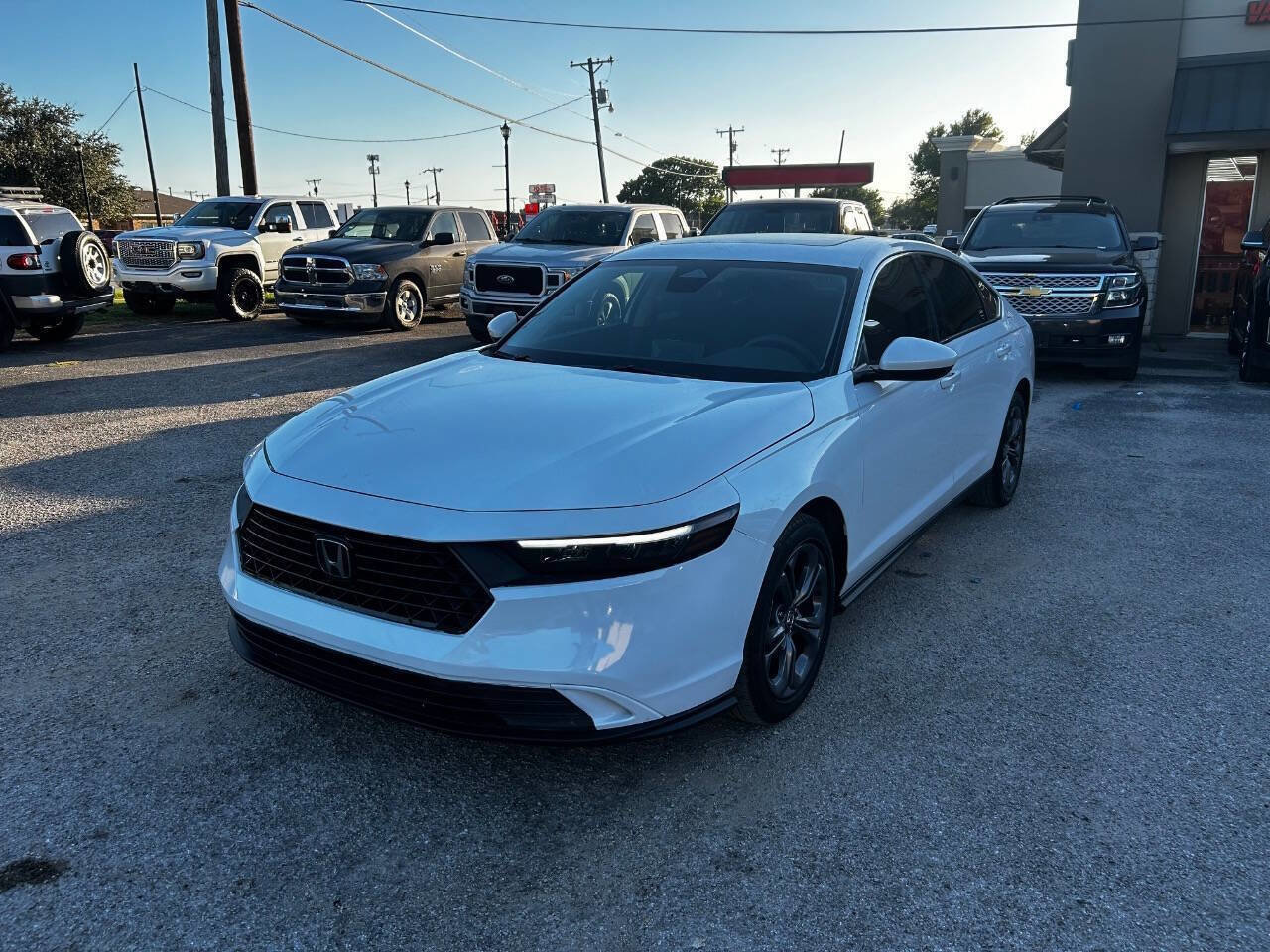 Used 2023 Honda Accord EX image 1