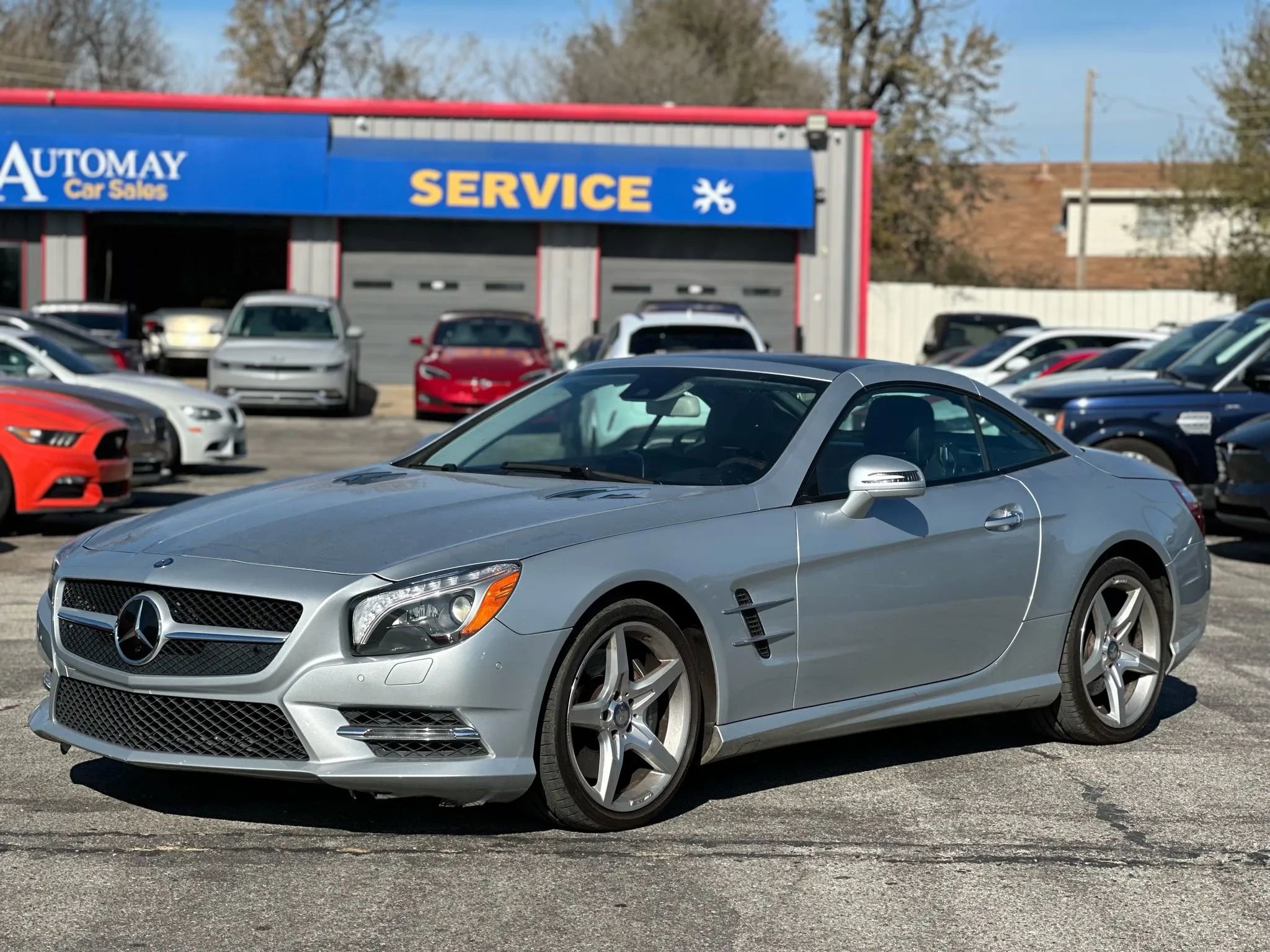 Used 2015 Mercedes-Benz SL 550 w/ Driver Assistance Package image 1