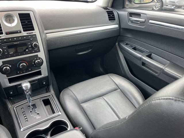 Used 2008 Chrysler 300 Touring w/ Comfort/Convenience Group RWD image 13