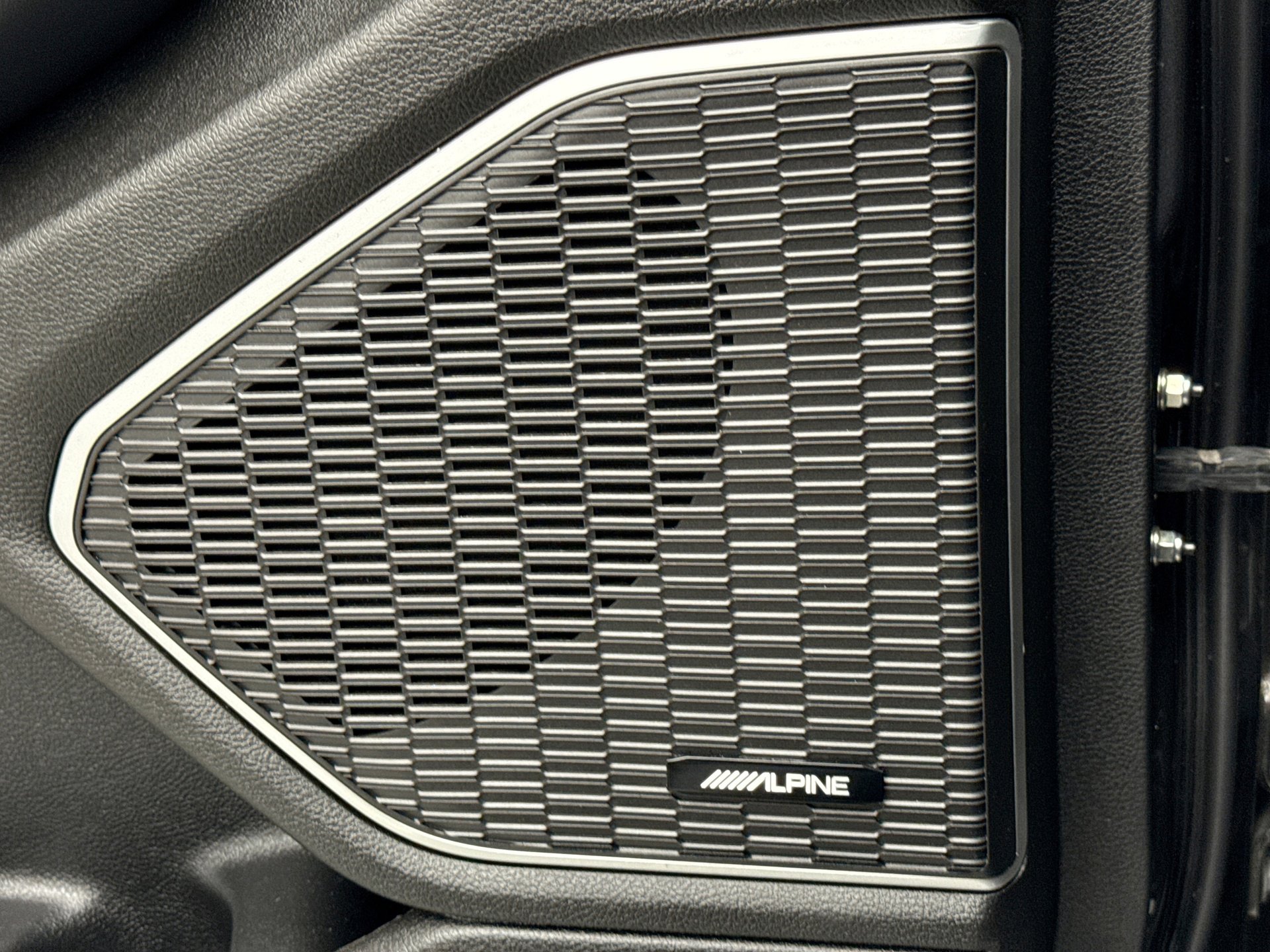 Used 2022 Jeep Grand Cherokee L Limited image 17