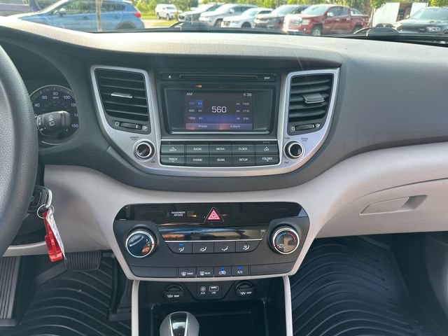 Used 2017 Hyundai Tucson SE w/ SE Popular Package 02 FWD image 28