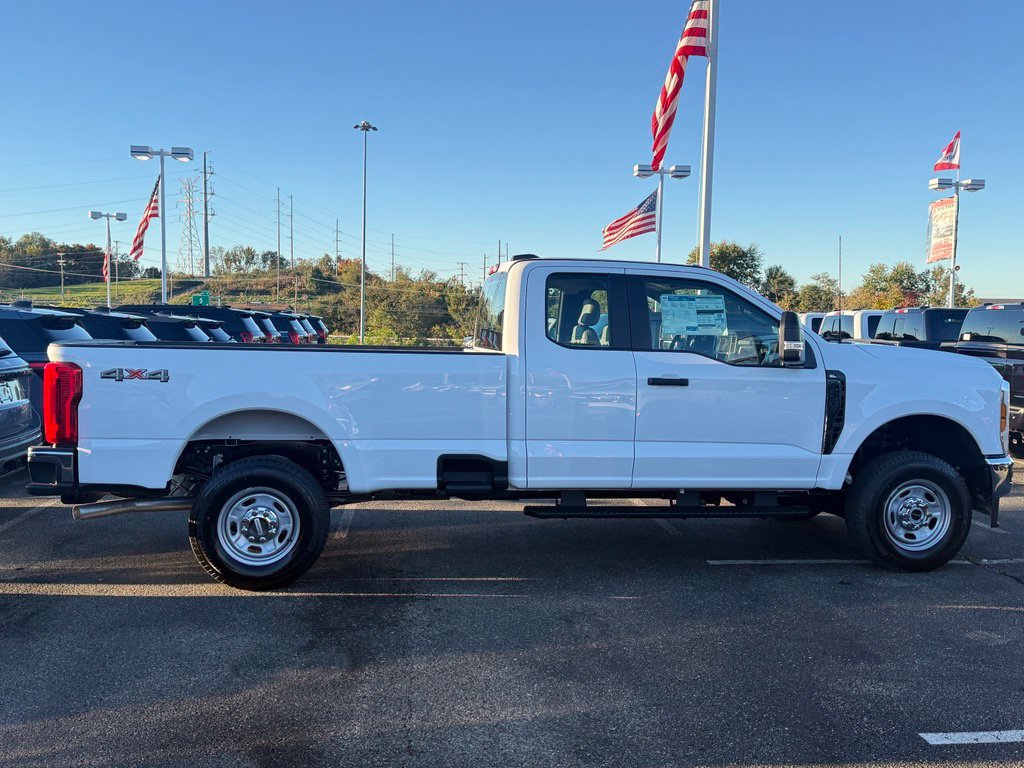 New 2027 Ford F250 XL w/ XL Chrome Package AWD/4WD image 4
