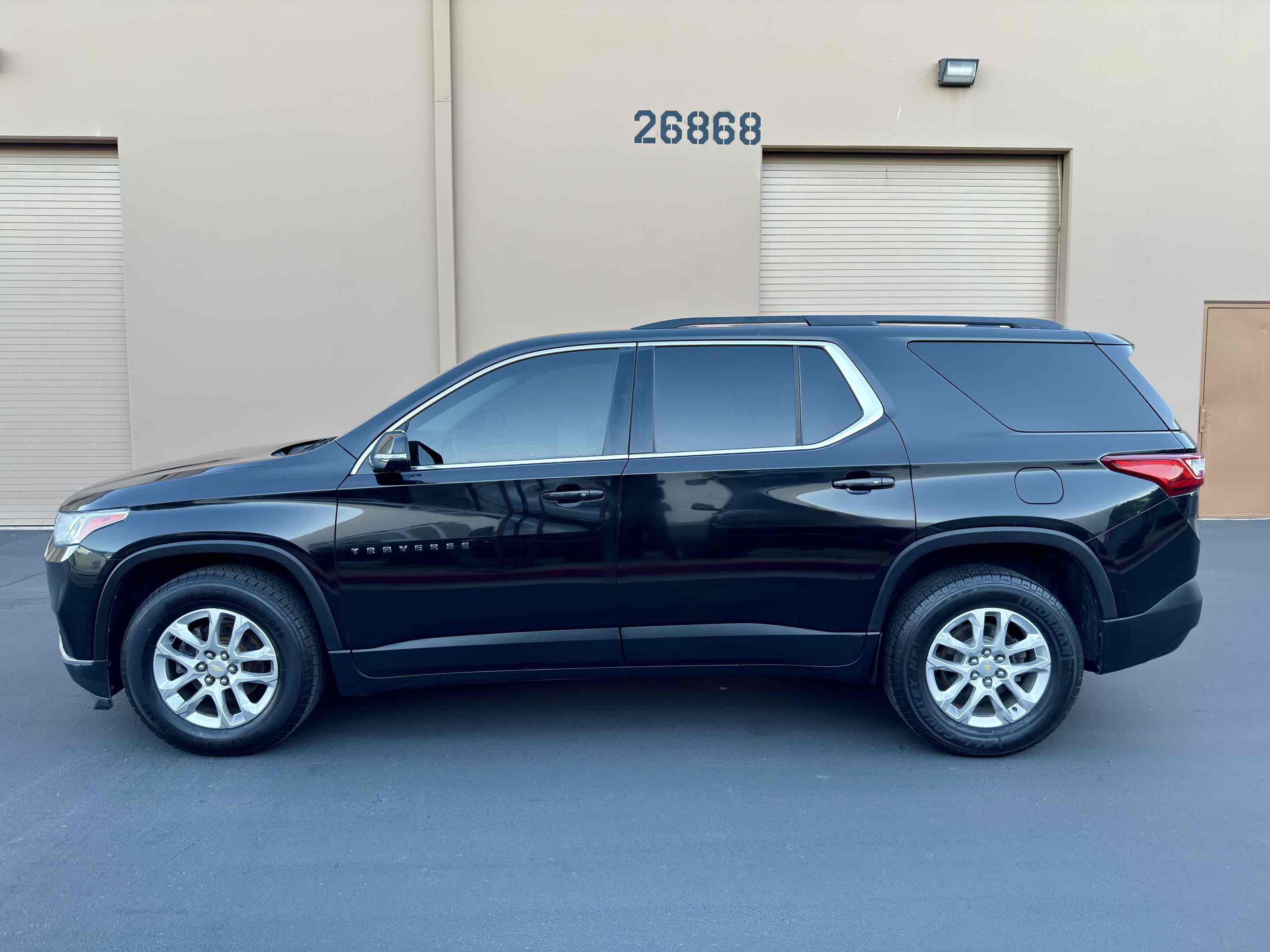 Used 2019 Chevrolet Traverse LT image 3