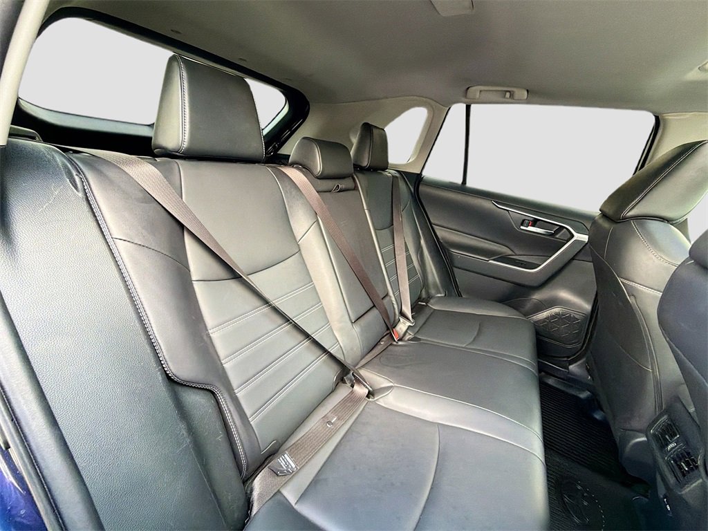 Used 2023 Toyota RAV4 XLE Premium image 27