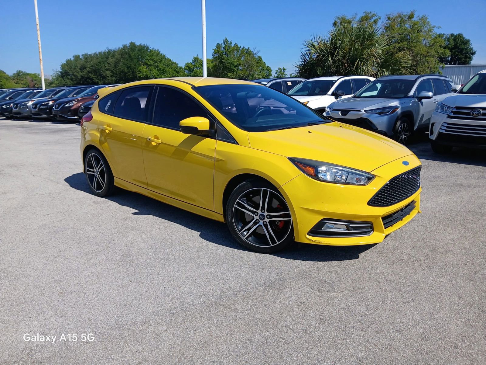 Used 2018 Ford Focus ST FWD image 1