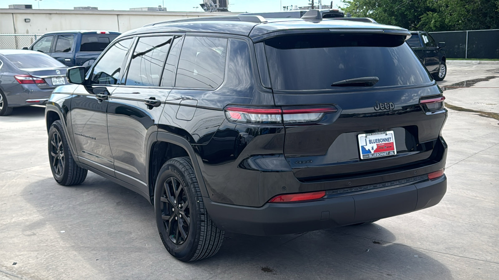 Certified 2024 Jeep Grand Cherokee L Altitude image 7