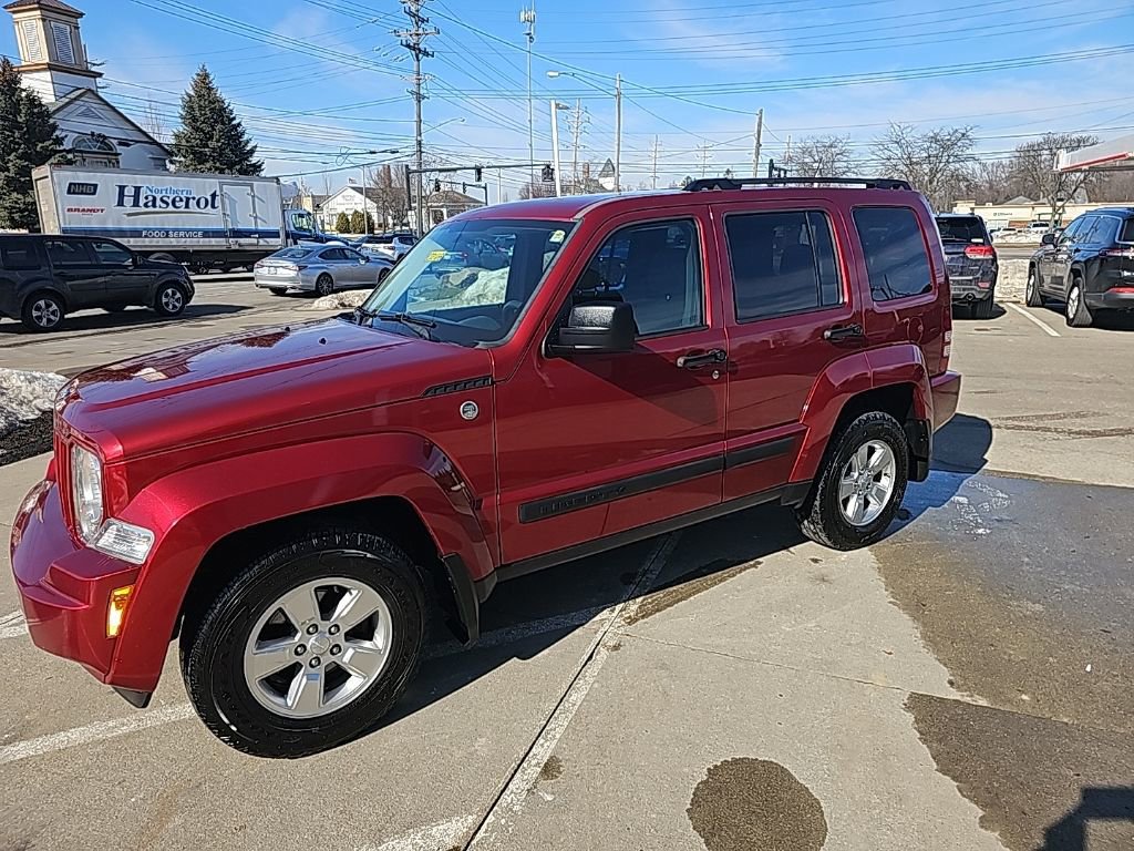 Used 2011 Jeep Liberty Sport w/ Popular Equipment Group image 9