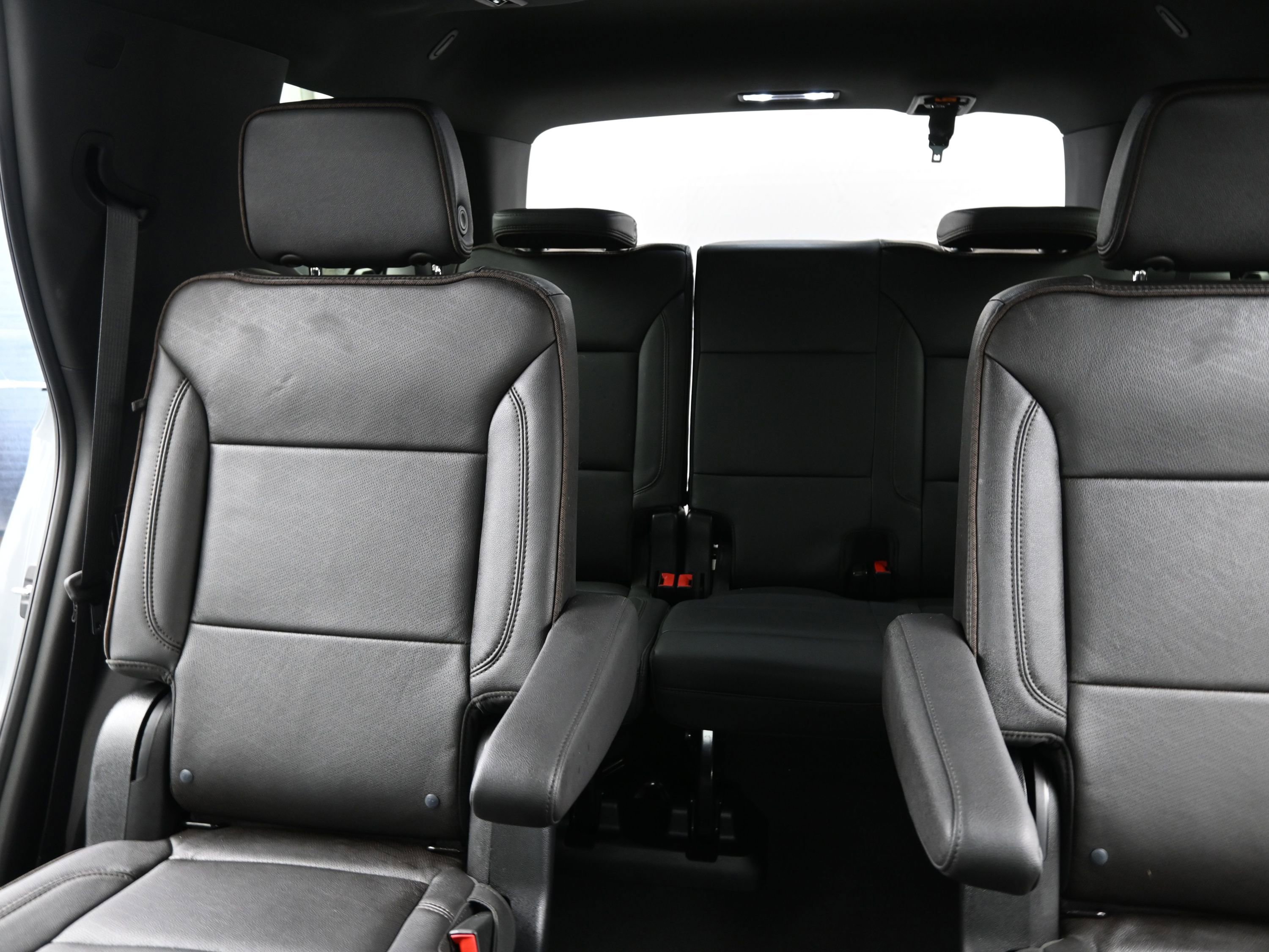 Certified 2024 Chevrolet Tahoe High Country w/ Premium Package image 36