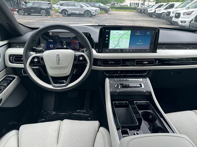 New 2026 Lincoln Aviator Black Label w/ Jet Appearance Package AWD/4WD image 22