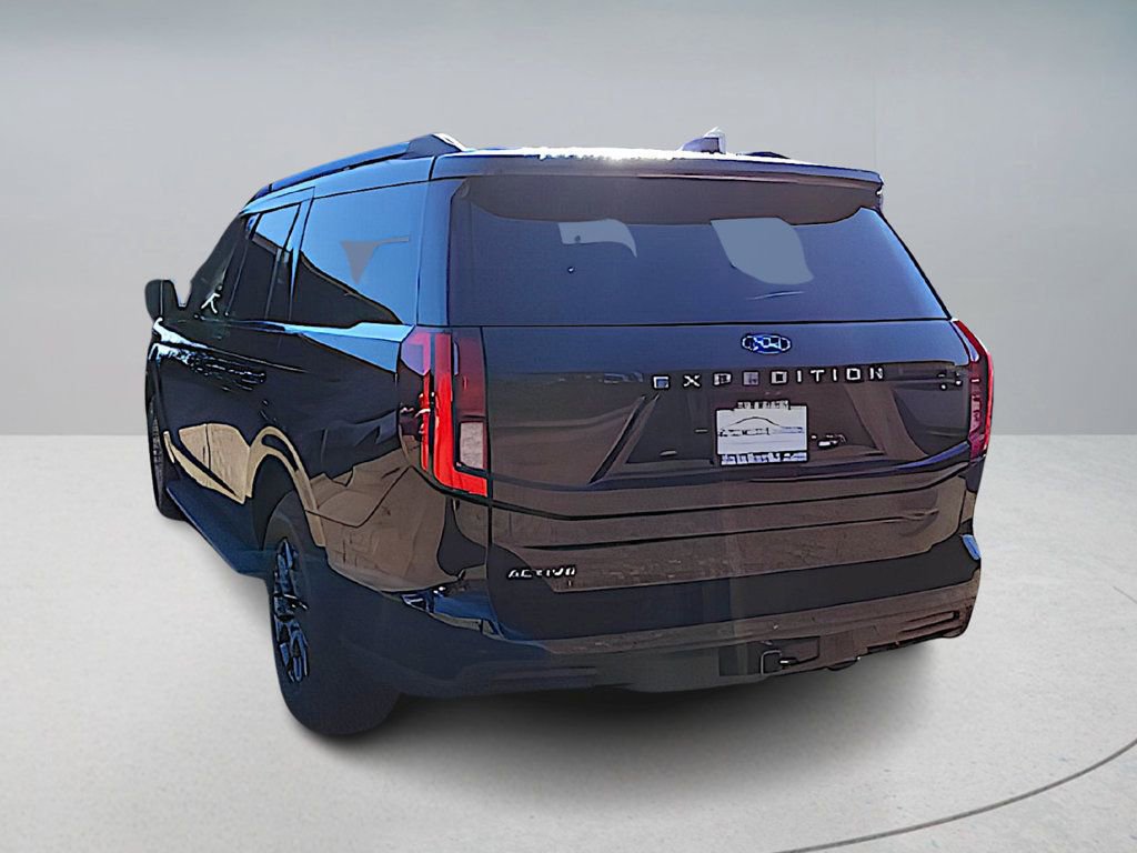 Used 2025 Ford Expedition Active image 4