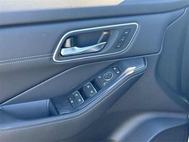 New 2026 Nissan Rogue Platinum w/ Platinum Premium Package image 23