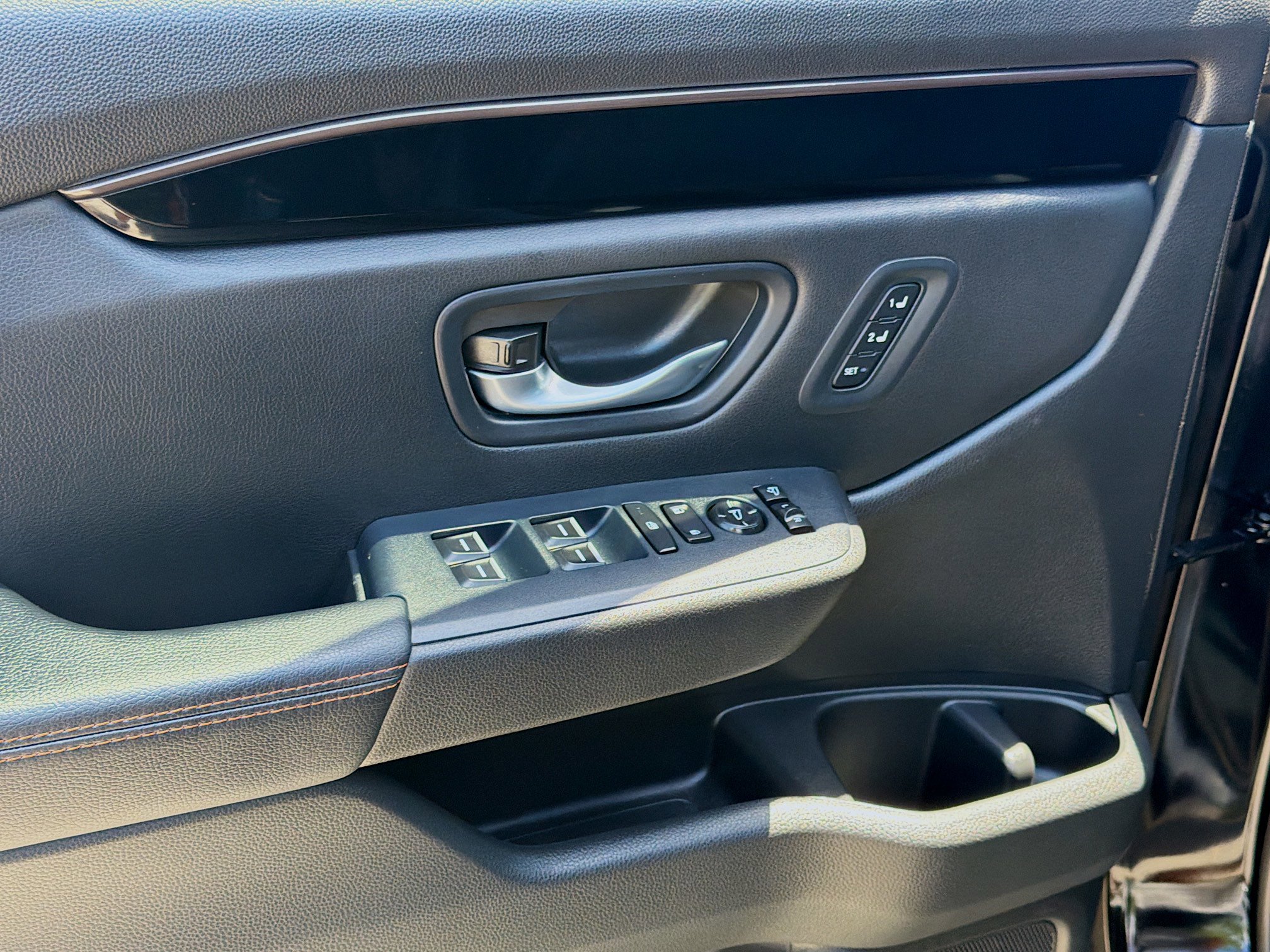 Used 2025 Honda Pilot TrailSport image 16