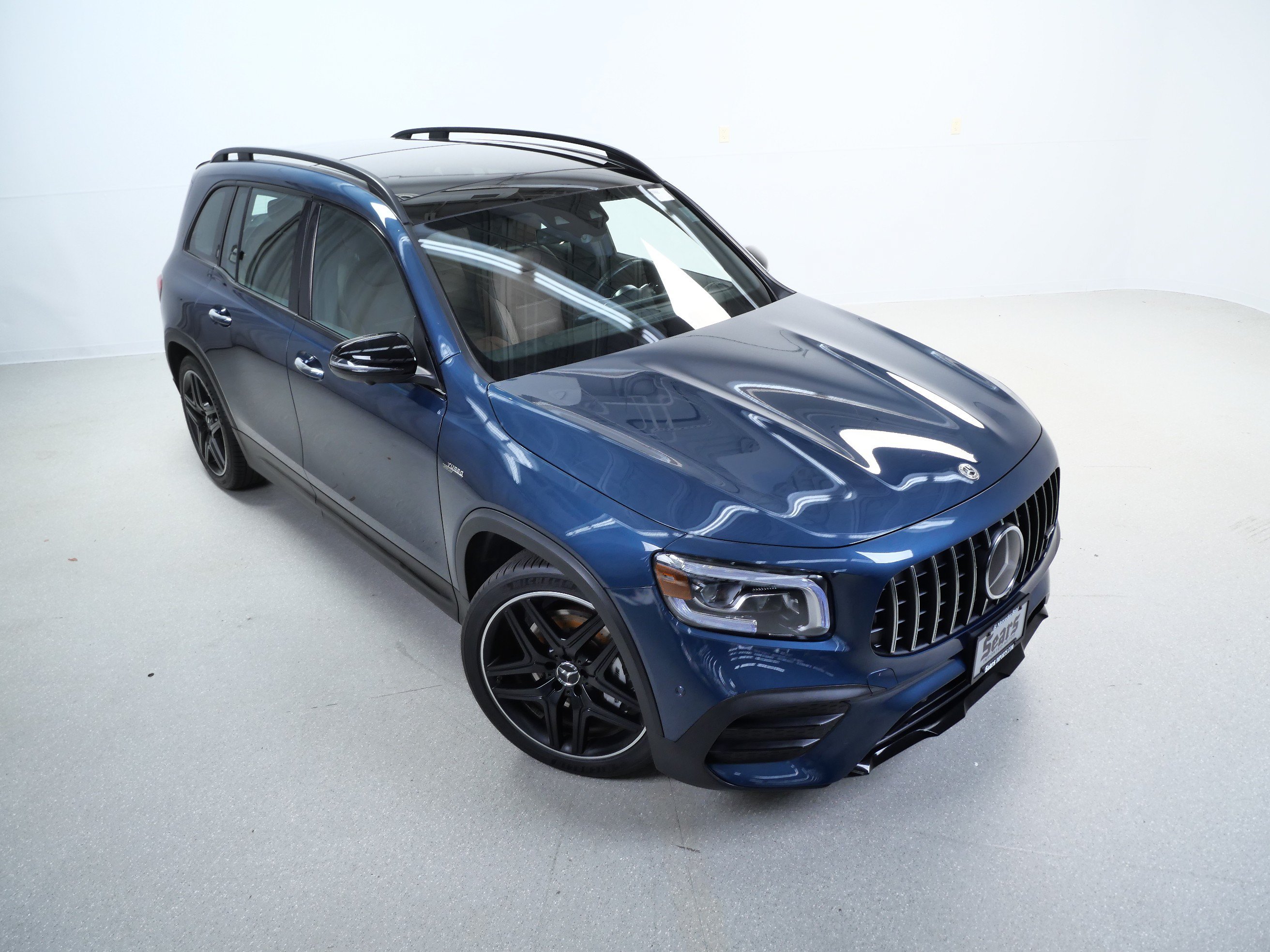 Certified 2022 Mercedes-Benz GLB 35 AMG 4MATIC image 4
