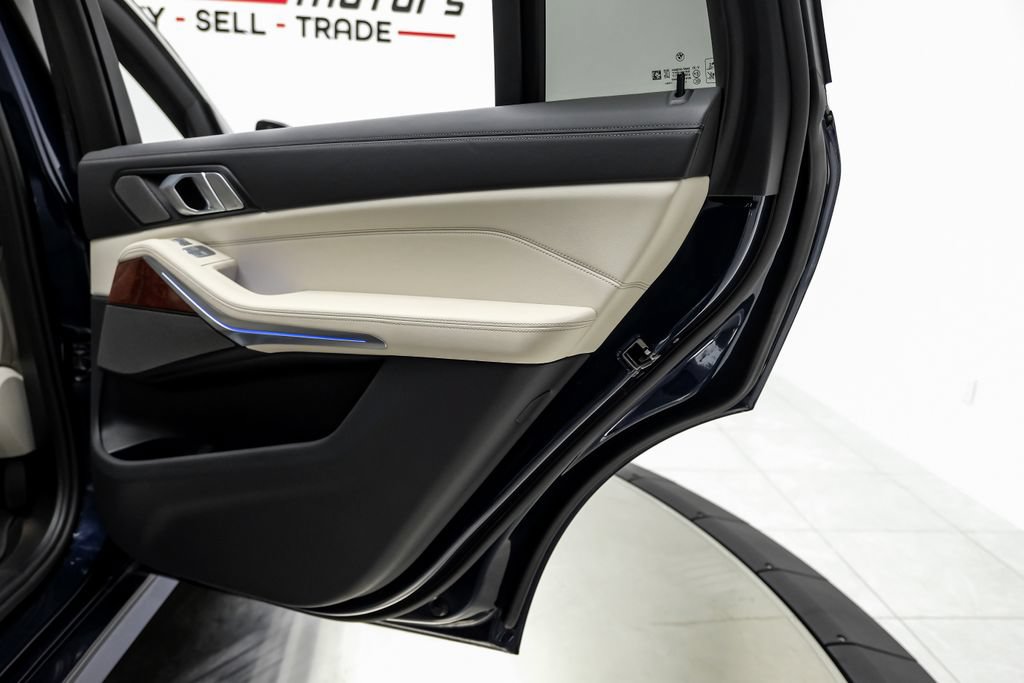 Used 2024 BMW ALPINA XB7 AWD/4WD image 45
