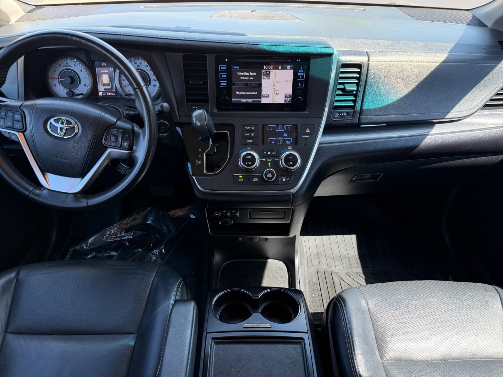 Used 2017 Toyota Sienna SE w/ SE Preferred Package FWD image 11