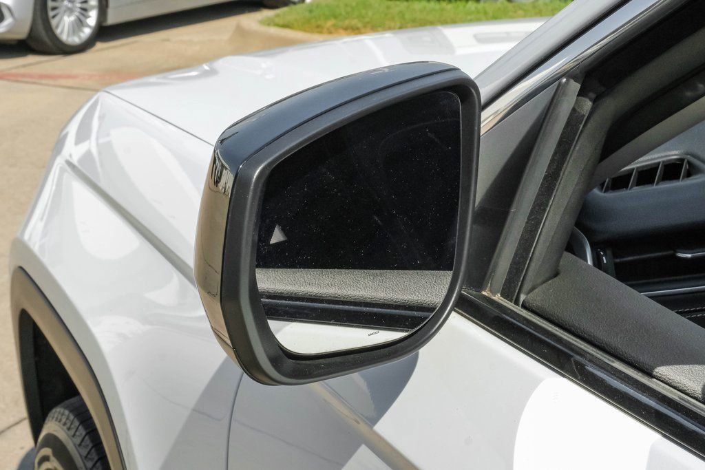 Used 2022 Jeep Grand Cherokee Laredo w/ Luxury Tech Group I image 51