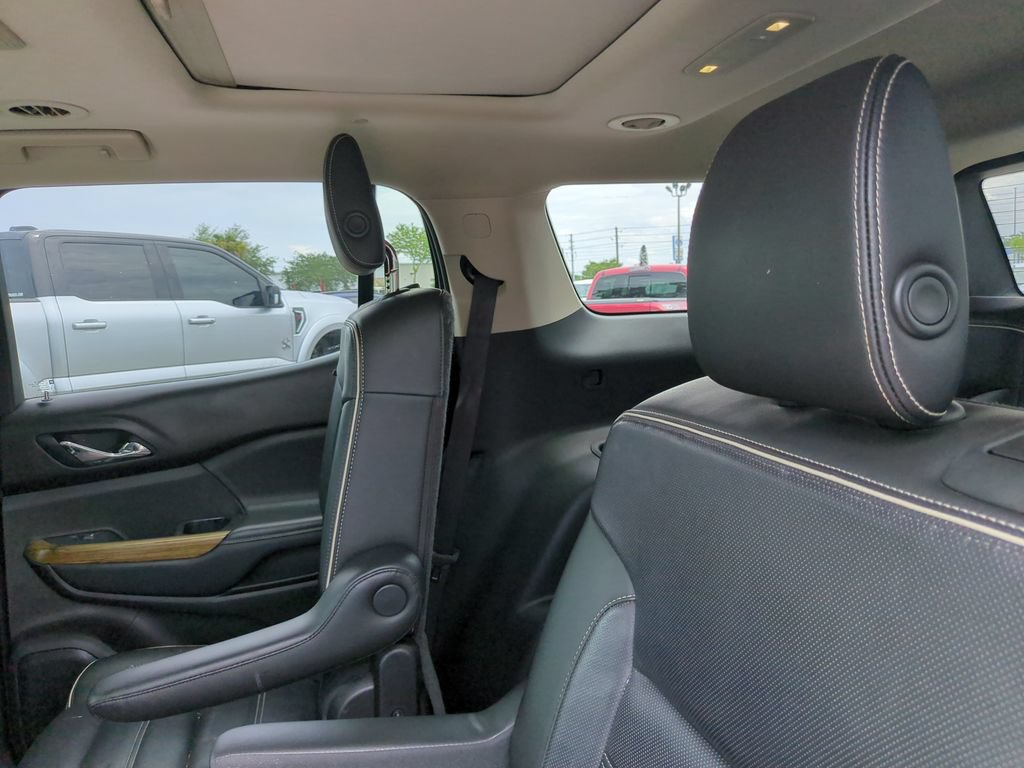 Used 2018 GMC Acadia Denali w/ Technology Package FWD image 14