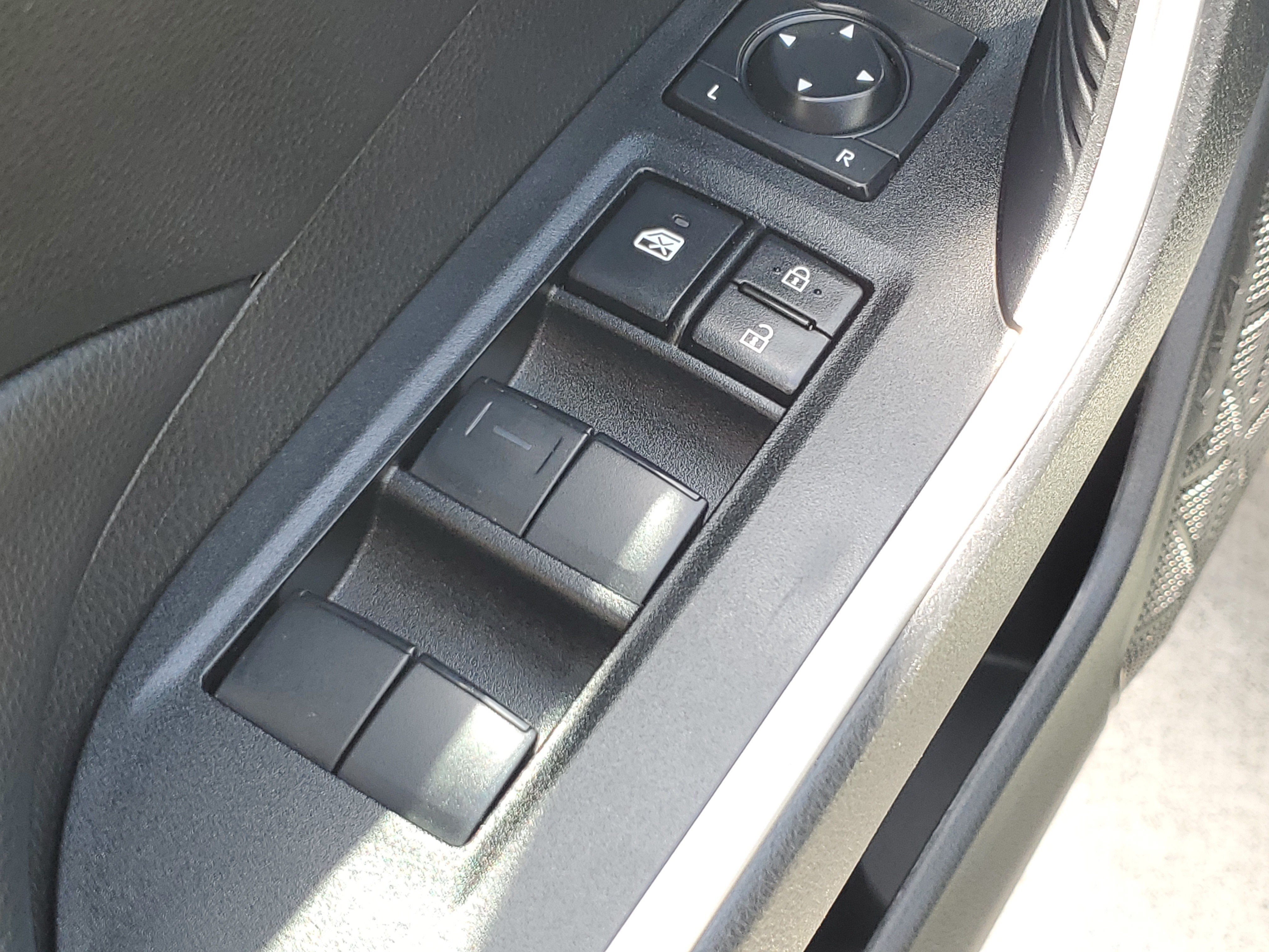 Used 2024 Toyota RAV4 LE FWD image 22