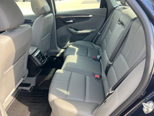 Used 2018 Chevrolet Impala LT w/ Sunroof and Spoiler Package image 14