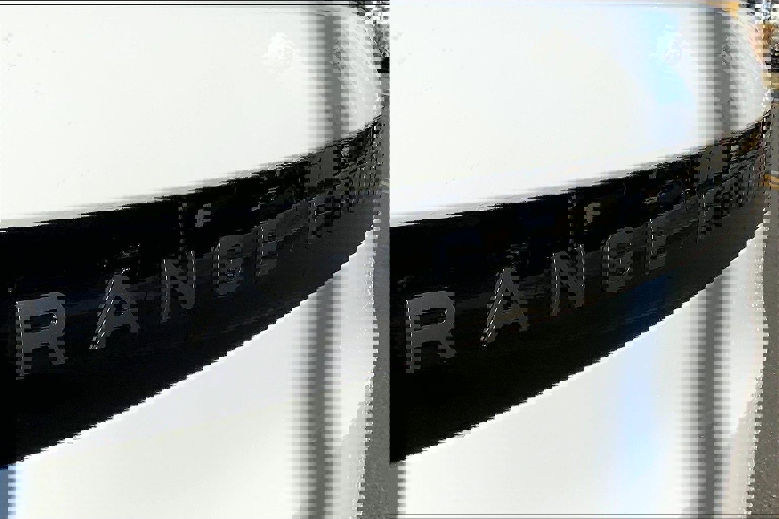 New 2025 Land Rover Range Rover Sport image 15