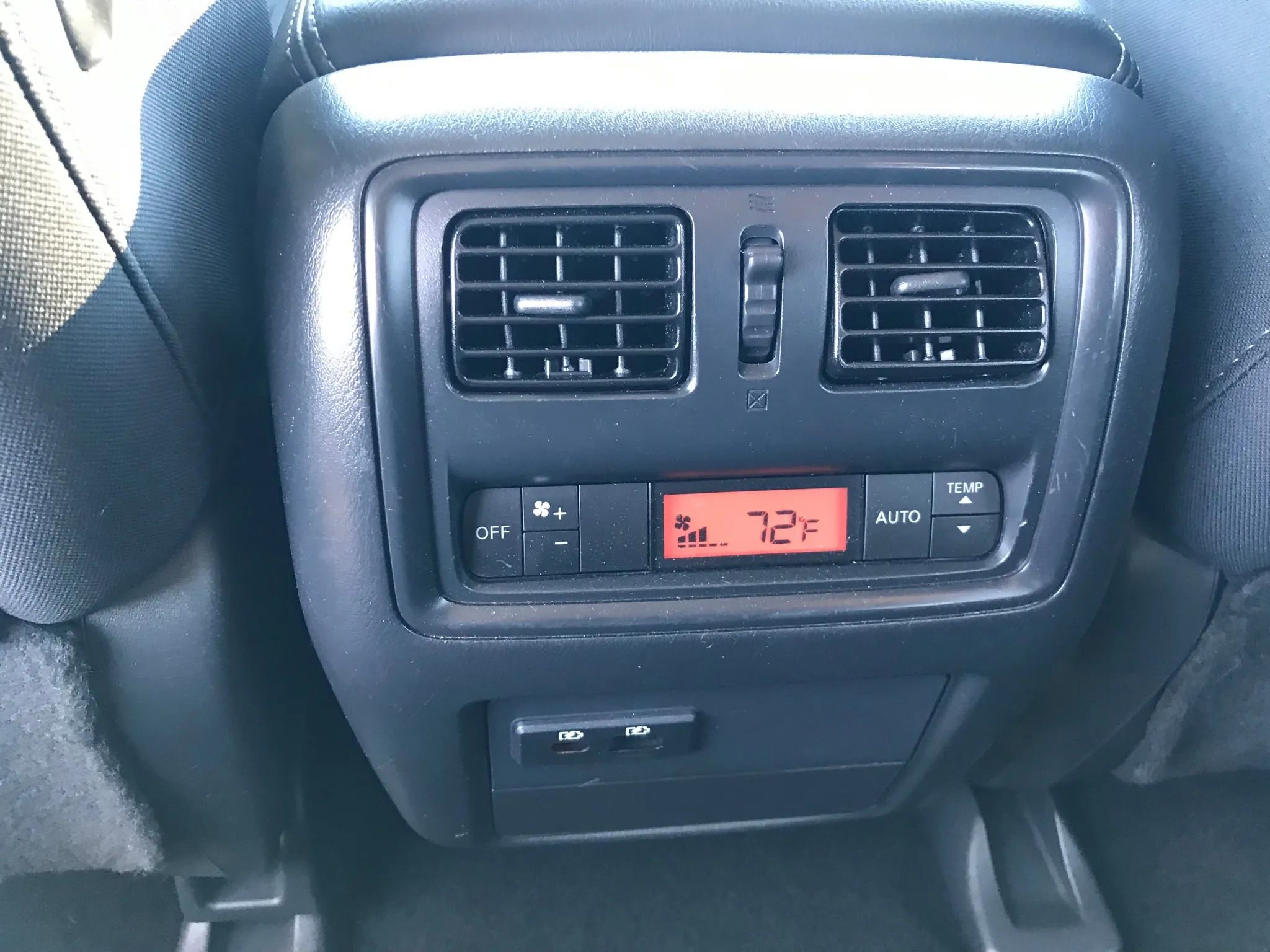 Used 2020 Nissan Pathfinder S image 34