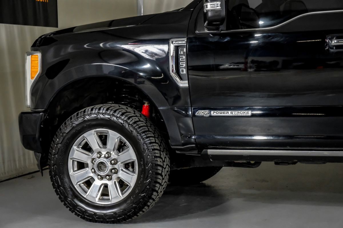 Used 2017 Ford F250 Platinum w/ FX4 Off-Road Package image 12