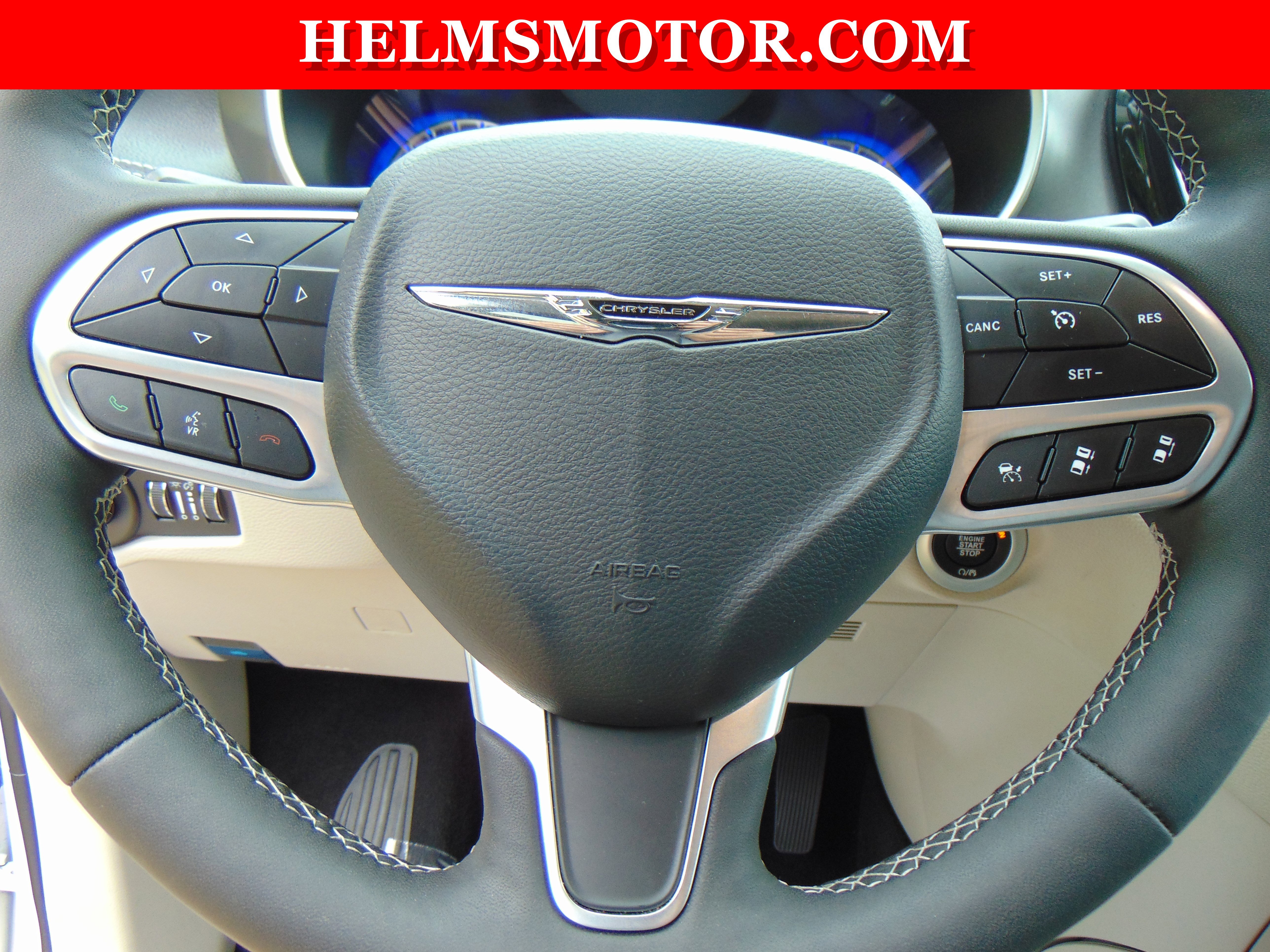 Used 2024 Chrysler Pacifica Touring-L image 22
