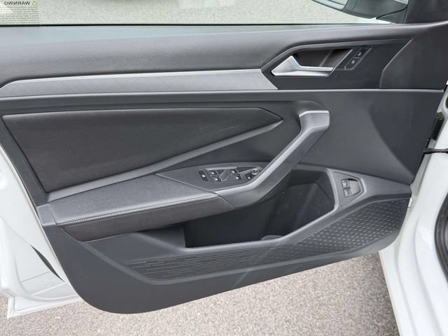 Certified 2023 Volkswagen Jetta SE w/ Panoramic Sunroof Package FWD image 16