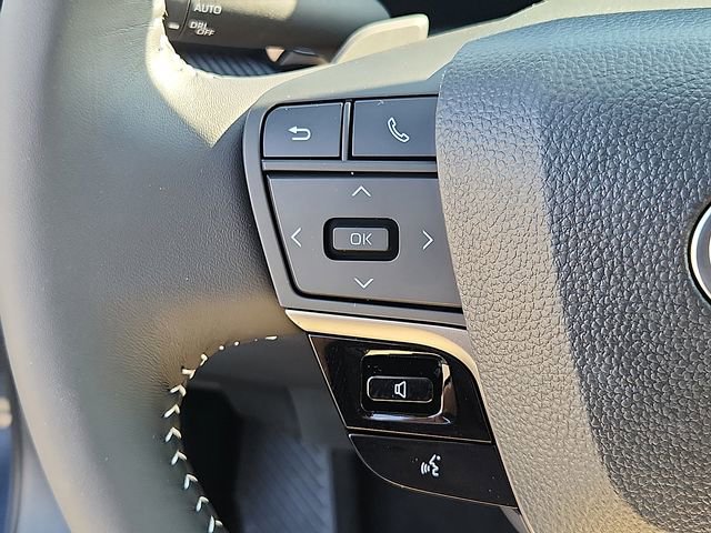 Used 2026 Toyota Camry SE FWD image 21