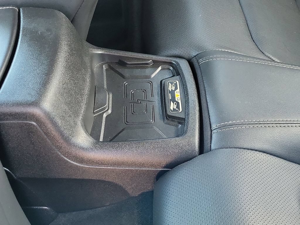 Used 2016 Chevrolet Camaro LT RWD image 16