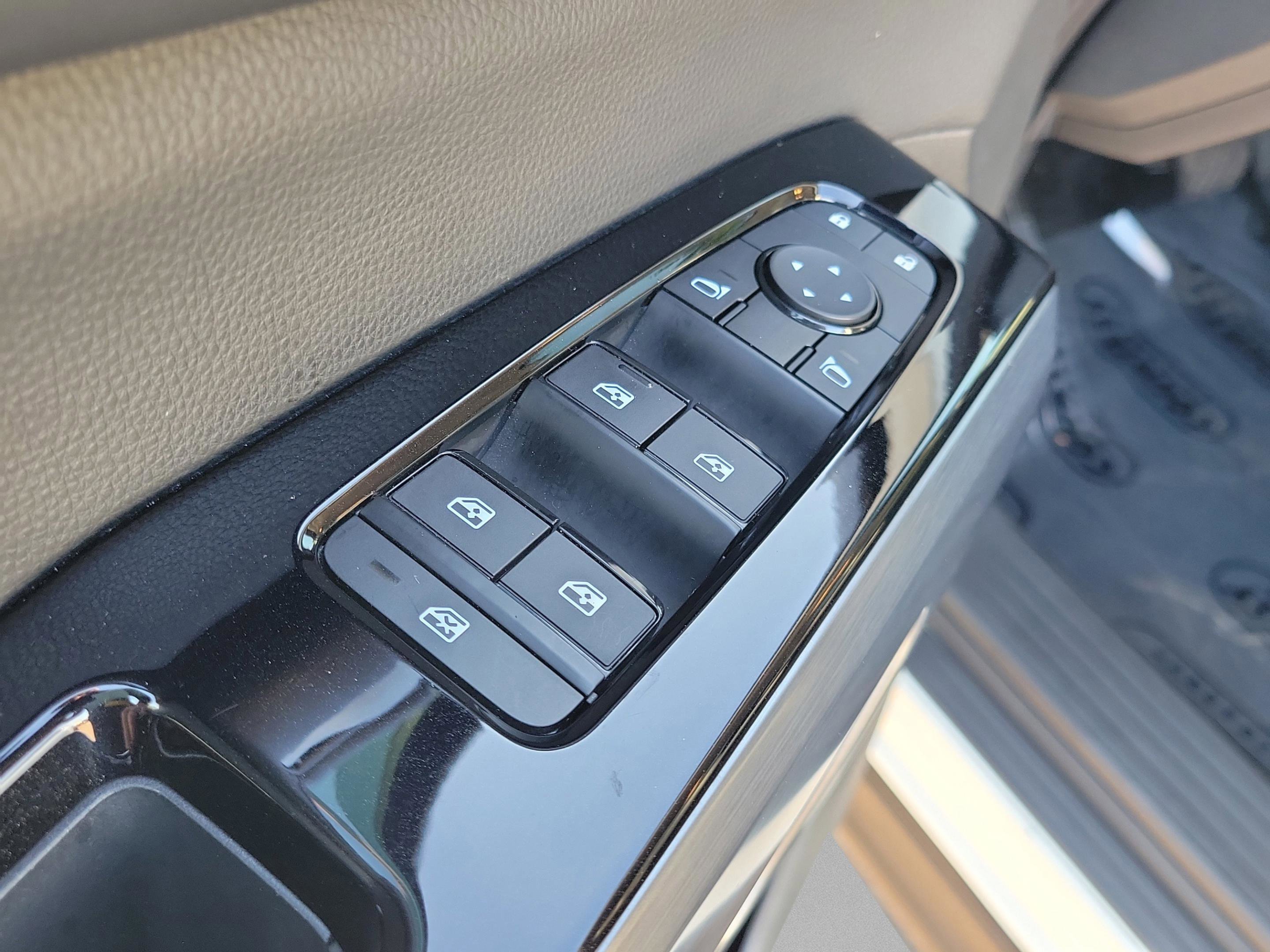 Certified 2024 Nissan Pathfinder SL image 23