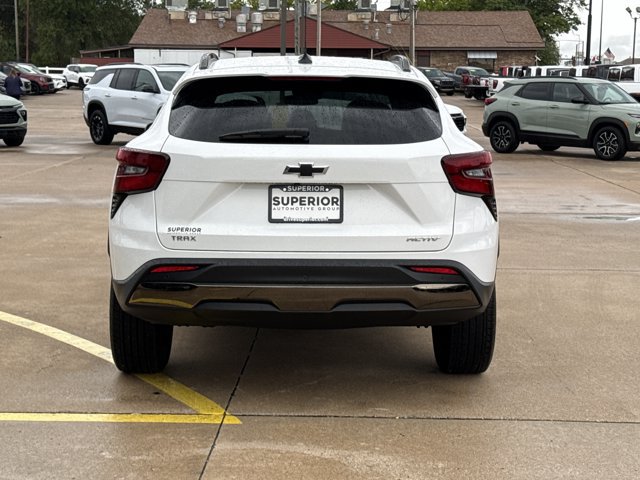 Used 2025 Chevrolet Trax ACTIV w/ Driver Confidence Package FWD image 4