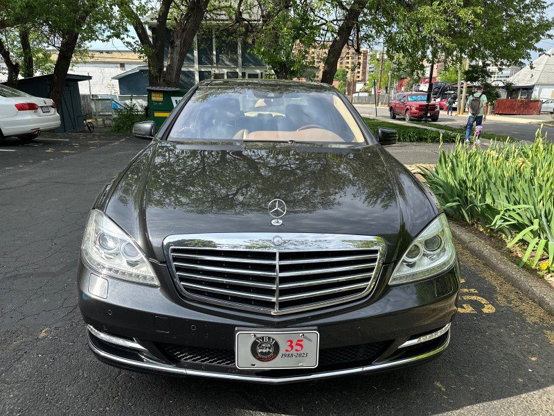 Used 2011 Mercedes-Benz S 550 4MATIC image 7