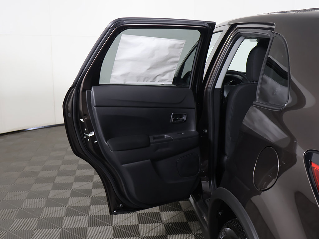 New 2027 Mitsubishi Outlander Sport LE AWD/4WD image 17