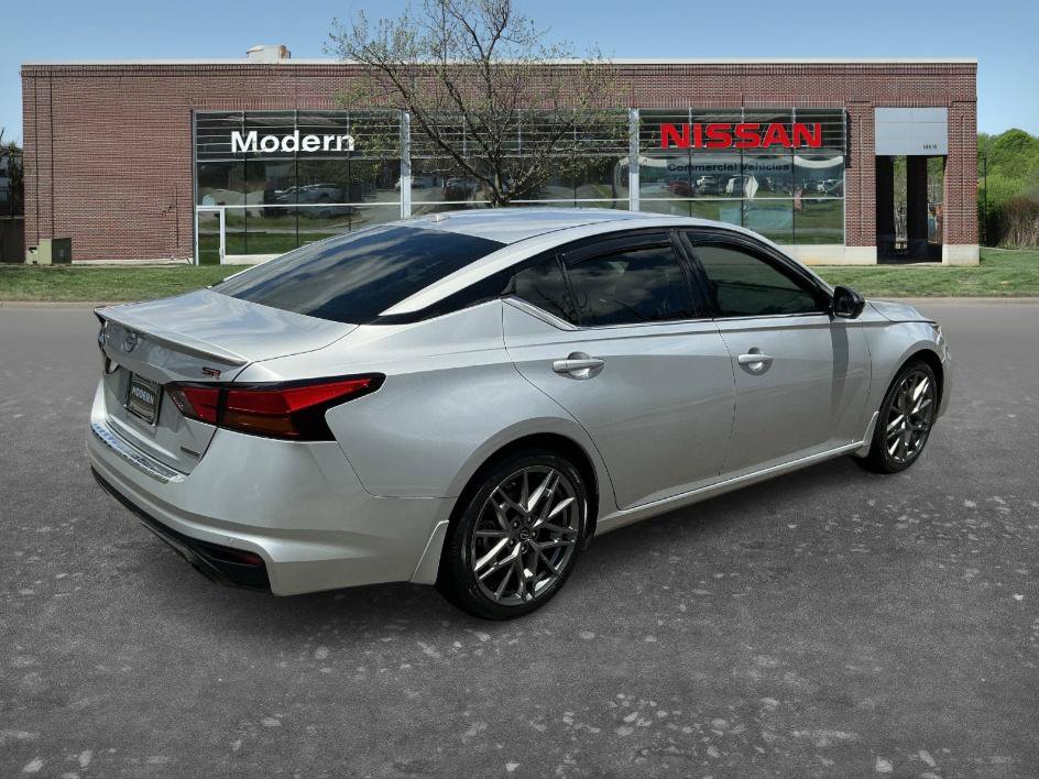 Certified 2023 Nissan Altima 2.0 SR FWD image 4