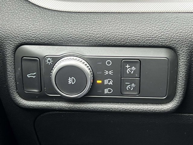 Used 2021 Ford Explorer XLT w/ Equipment Group 202A image 20