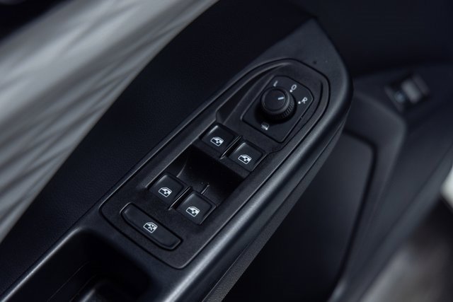 Used 2023 Volkswagen Taos S image 12